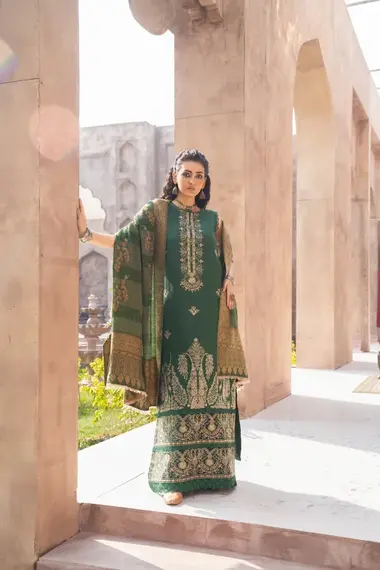 Embroidered Dhanak Kashmeri Shawl Nagar Vol.3 | D06 by PURI FABRICS, ForestGreen