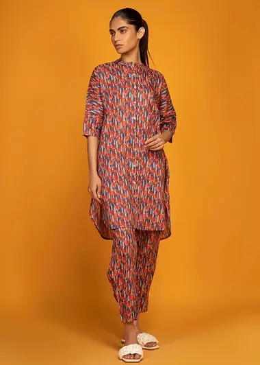 printed lawn shirt with printed lawn trouser by sahar, Coral